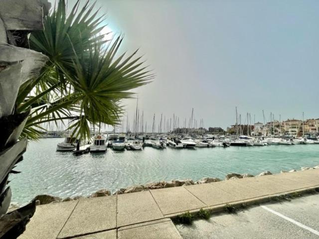 Gatu Sherry, Junto Puerto Deportivo Y Playa " Preferente Mayores De 25 Anos Y Familias " El Puerto de Santa Maria Ngoại thất bức ảnh